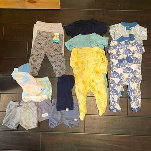 13 piece 3-6M baby clothes EUC